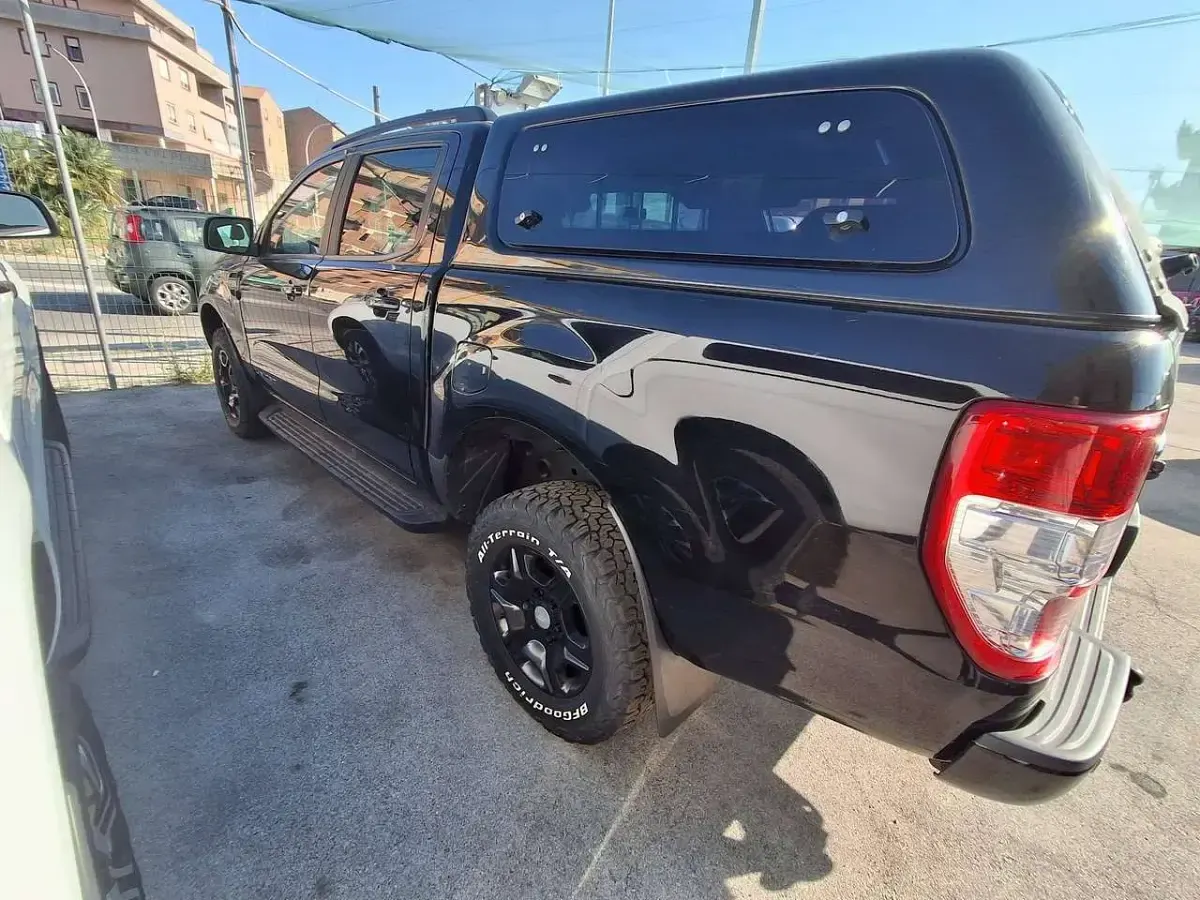 Usata Ford Ranger Limited 200 CV (147 kW) 2018 Nero Pick-up