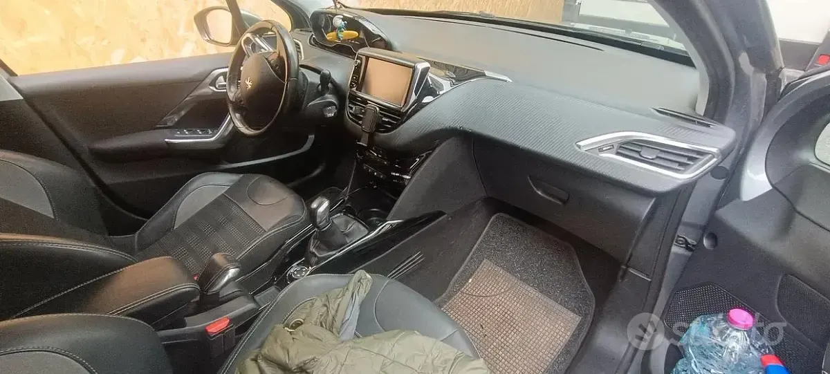 Usata Peugeot 2008 Allure 110 CV (80 kW) 2016 SUV