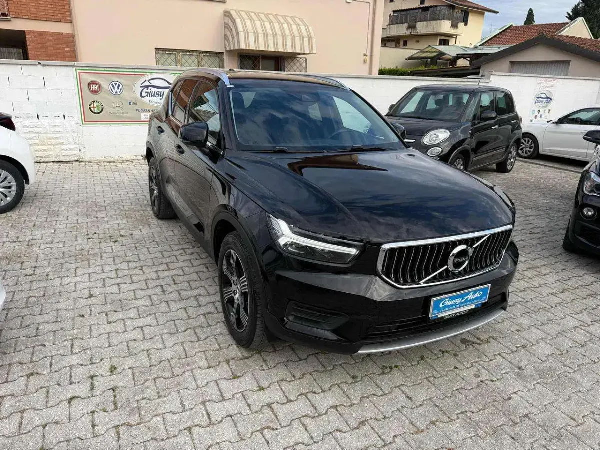 Usata Volvo XC40 Inscription 150 CV (110 kW) 2020 Nero SUV