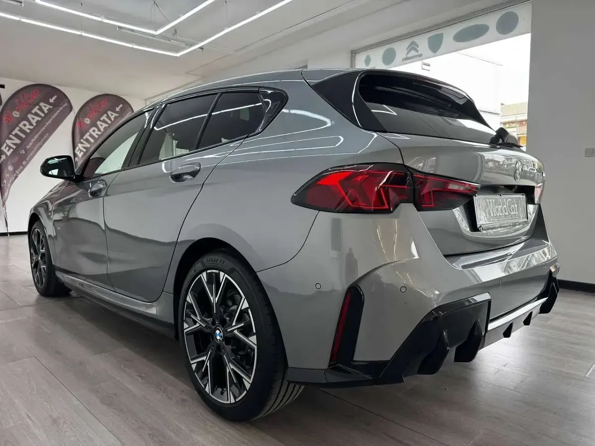 Usata BMW 118 M Sport 150 CV (110 kW) 2025 Grigio Utilitaria