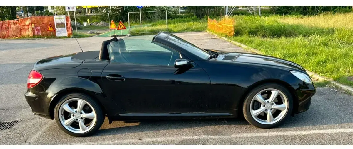 Usata Mercedes SLK280 231 CV (169 kW) 2025 Nero Cabrio