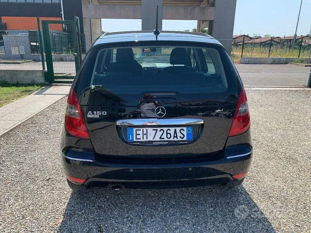 Usata Mercedes A160 Avantgarde 95 CV (69 kW) 2011 Nero Utilitaria
