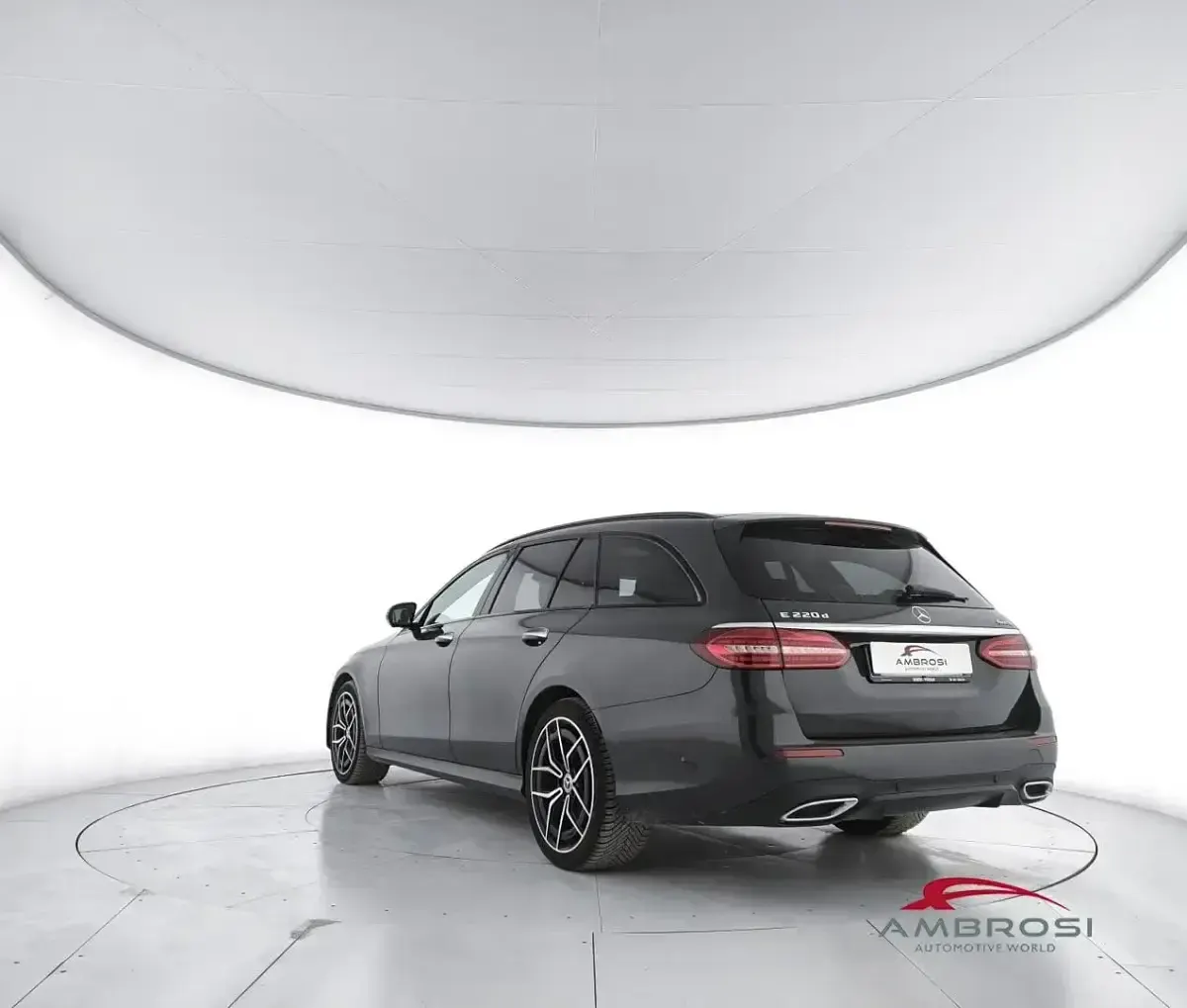 Usata Mercedes E220 Premium 194 CV (142 kW) 2022 Grigio Station wagon
