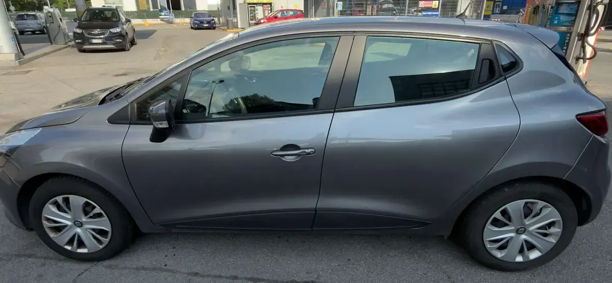 Usata Renault Clio IV 75 CV (55 kW) 2016 Grigio Berlina