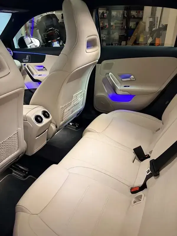 Usata Mercedes A200 150 CV (110 kW) 2019 Blu/azzurro Berlina