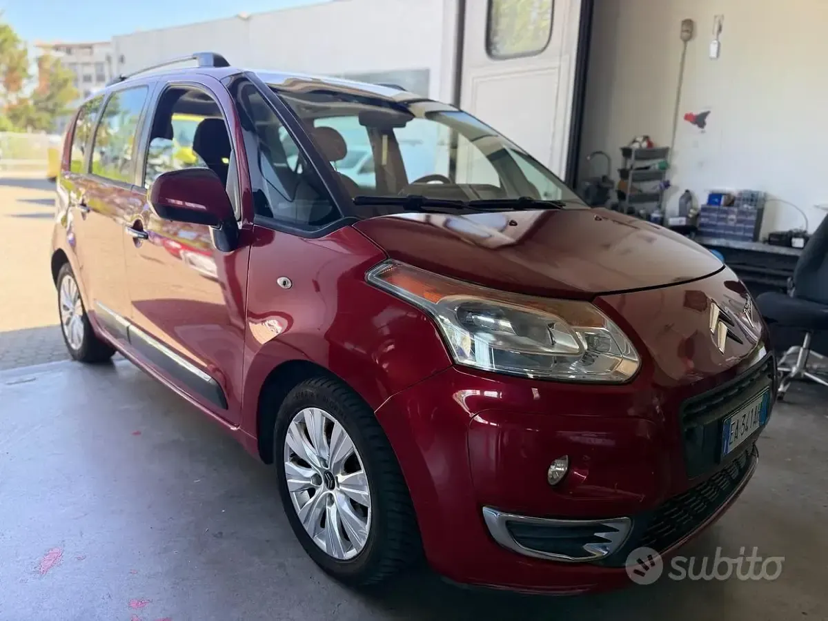 Usata Citroën C3 Picasso Exclusive 90 CV (66 kW) 2009 Rosso Monovolume