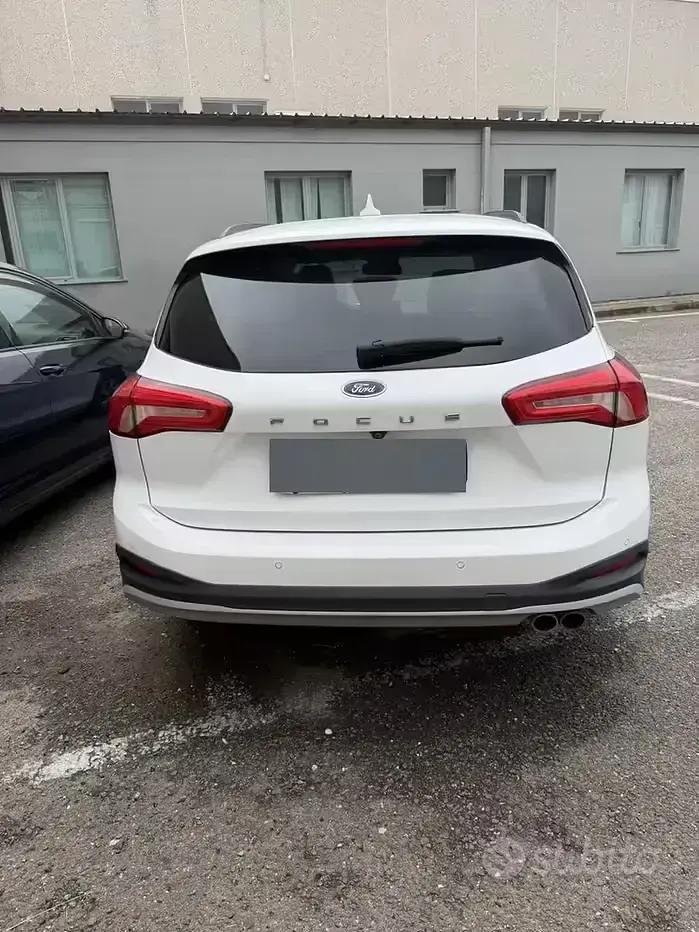 Usata Ford Focus 125 CV (91 kW) 2020 Bianco Station wagon