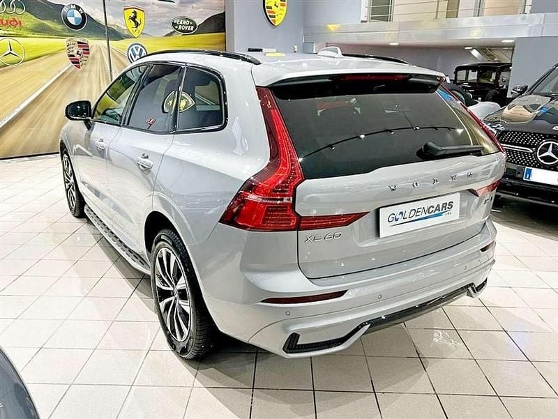 Usata Volvo XC60 Plus 197 CV (144 kW) 2024 Silver dawn SUV