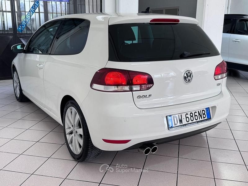 Usata VW Golf VI Highline 110 CV (80 kW) 2009 Bianco Utilitaria