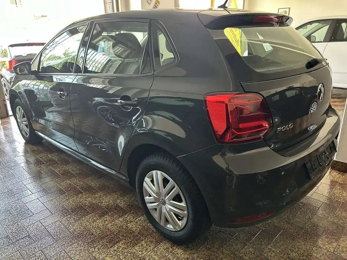 Usata VW Polo Trendline 60 CV (44 kW) 2016 Grigio Berlina