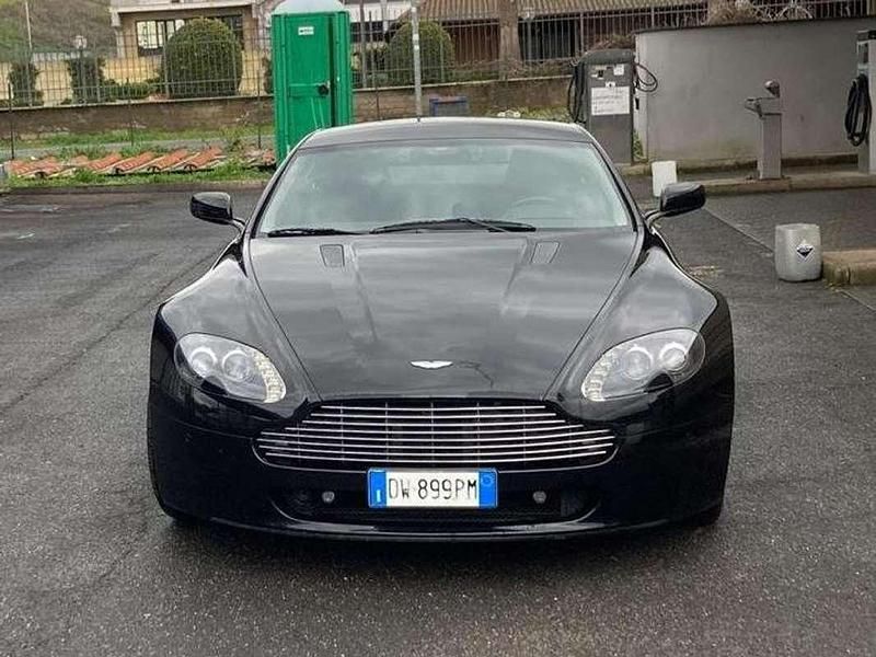 Nero Usata 2009 Aston Martin V8 Vantage Coupé | 52.000 € (Ottimo prezzo) - Immagine 1/4