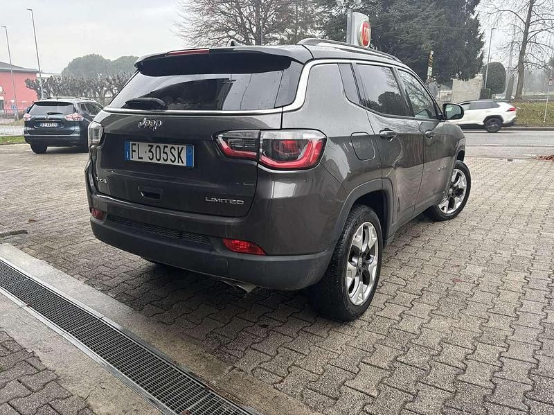 Usata Jeep Compass Limited 170 CV (125 kW) 2017 Grigio SUV