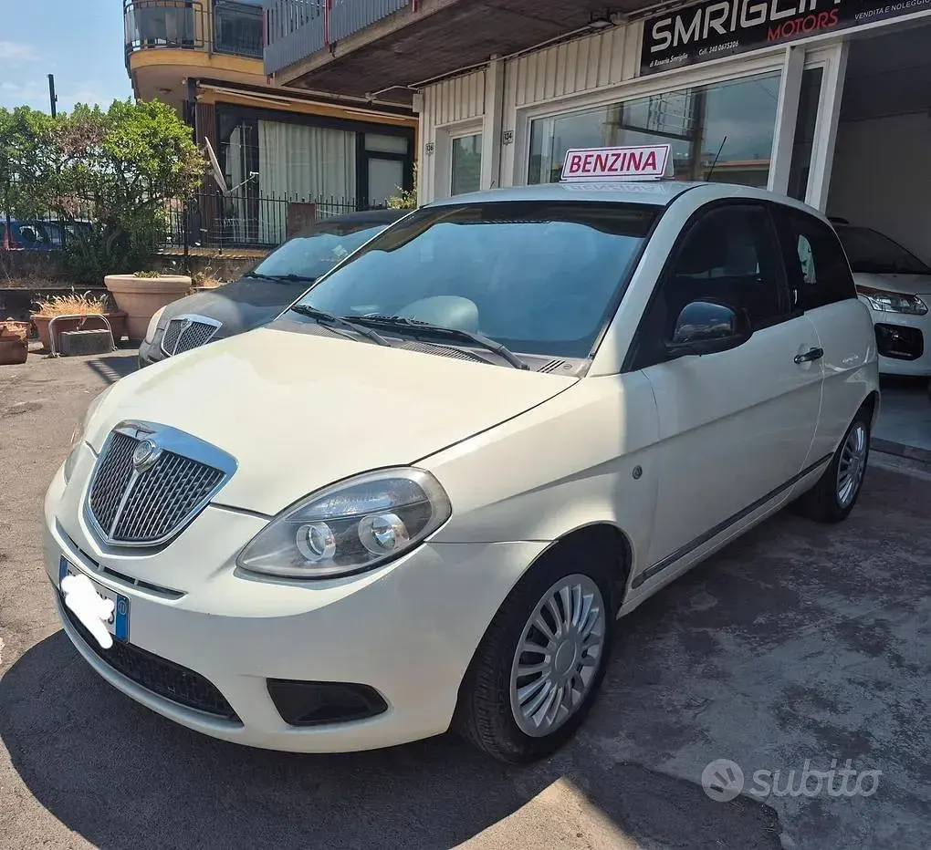 Usata Lancia Ypsilon 69 CV (50 kW) 2011 Bianco Utilitaria
