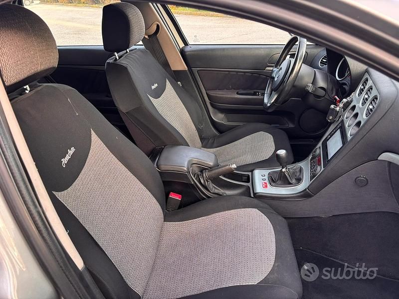 Usata Alfa Romeo 159 170 CV (125 kW) 2010 Grigio Station wagon