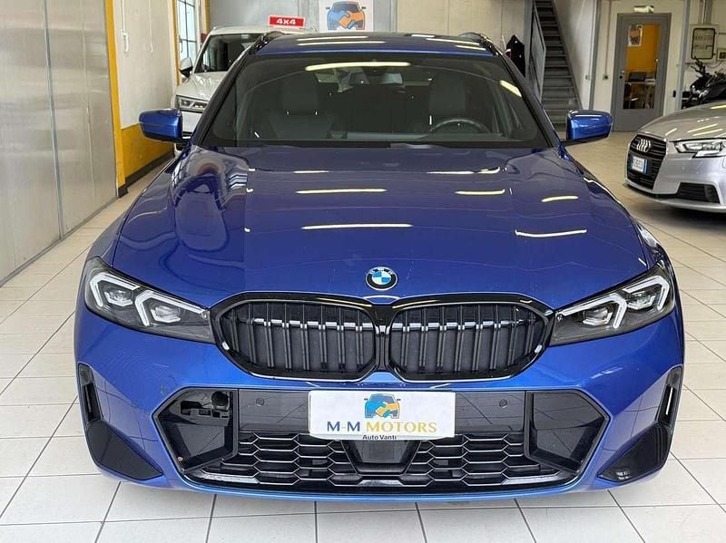 Usata BMW 330 M Sport 286 CV (210 kW) 2023 Blu/azzurro Station wagon