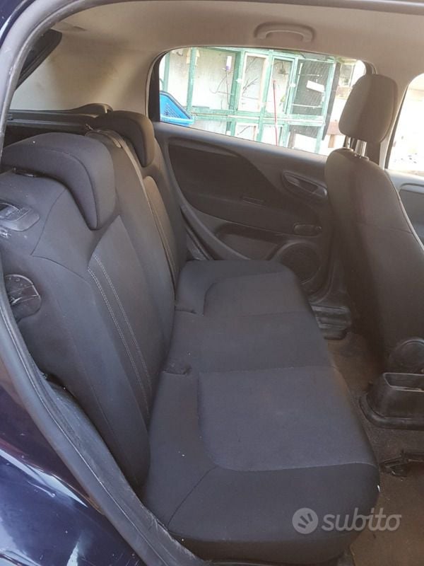 Usata Fiat Grande Punto 77 CV (56 kW) 2016 Blu Utilitaria