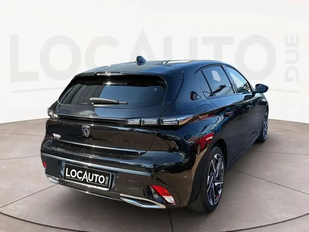 Gebraucht Peugeot 308 Allure 131 PS (96 kW) 2022 Schwarz Limousine