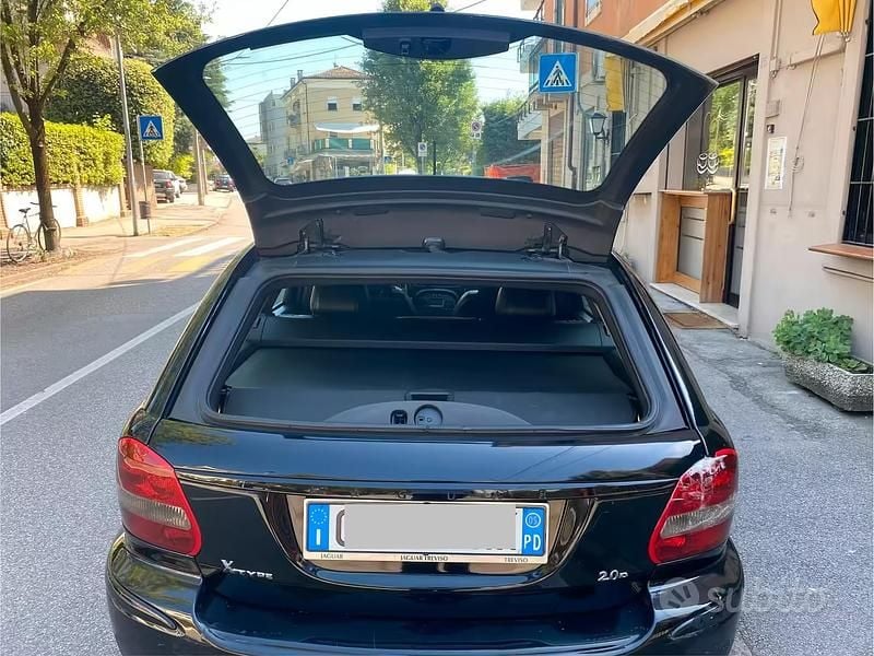 Usata Jaguar X-type 130 CV (95 kW) 2005 Nero Station wagon