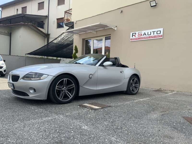 Usata BMW Z4 192 CV (141 kW) 2003 Argento Cabrio