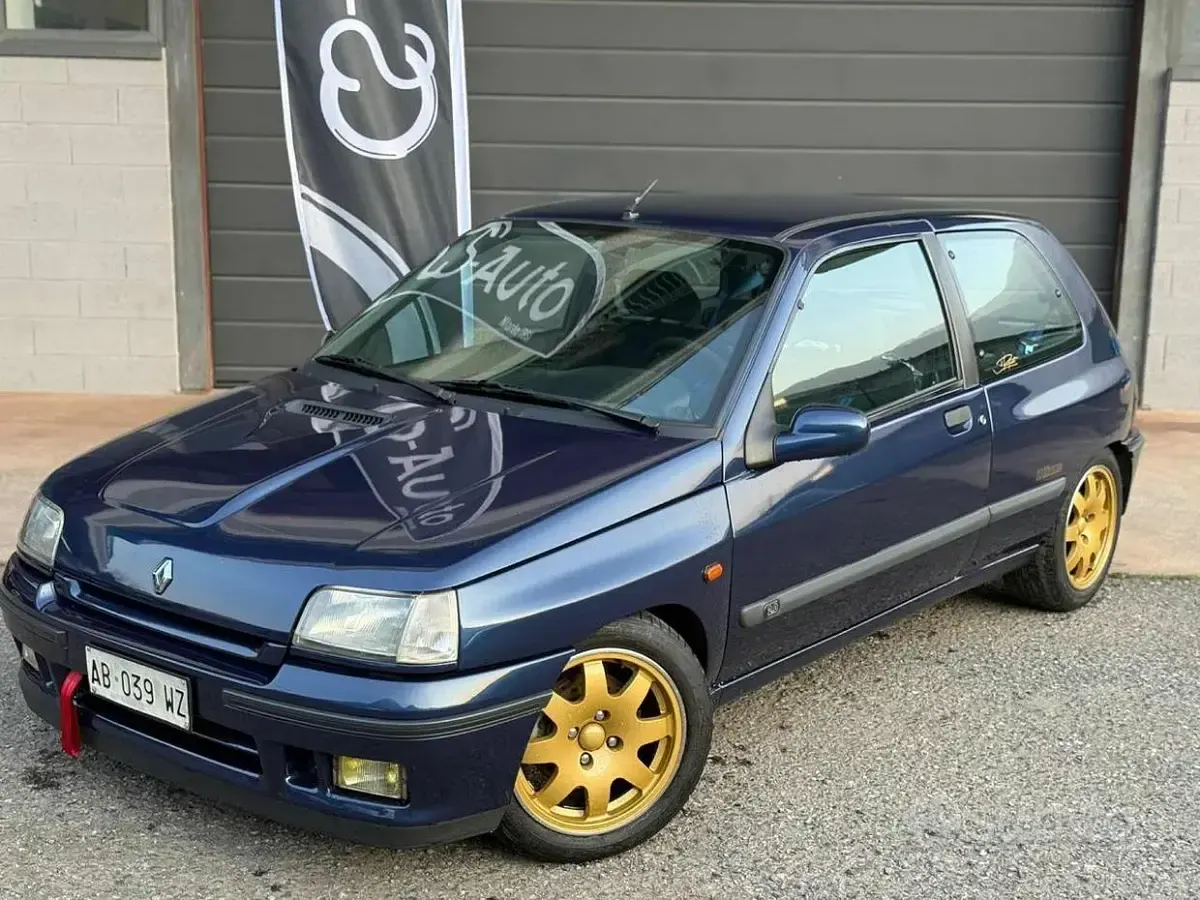 Usata Renault Clio 147 CV (108 kW) 1995 Blu Utilitaria