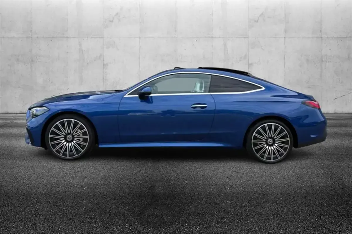 Usata Mercedes CLE450 AMG line 381 CV (280 kW) 2023 Blu/azzurro Coupé