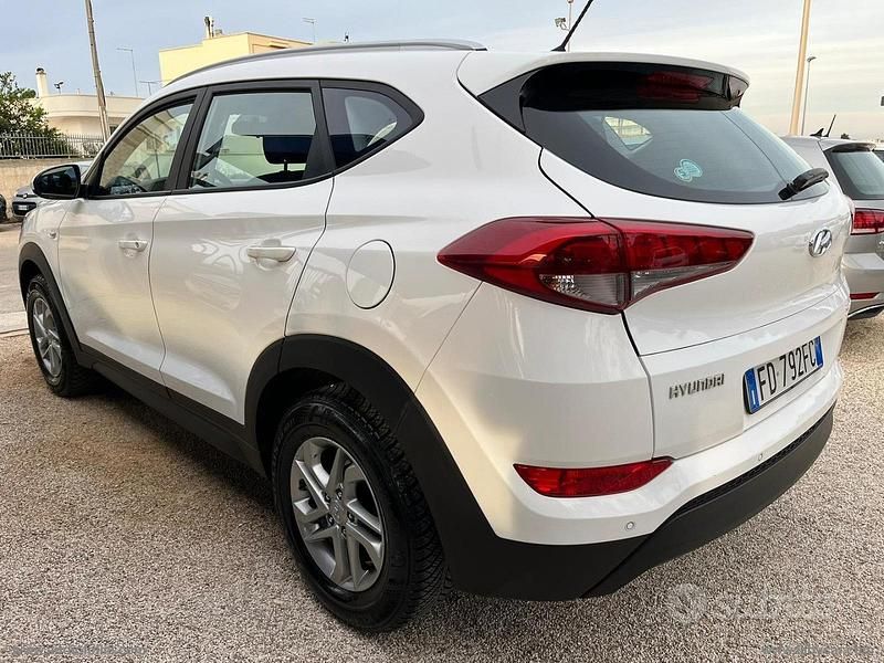 Usata Hyundai Tucson Comfort 116 CV (85 kW) 2016 Bianco SUV