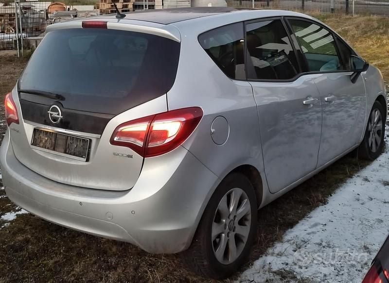 Usata Opel Meriva 100 CV (73 kW) 2015 Grigio Monovolume