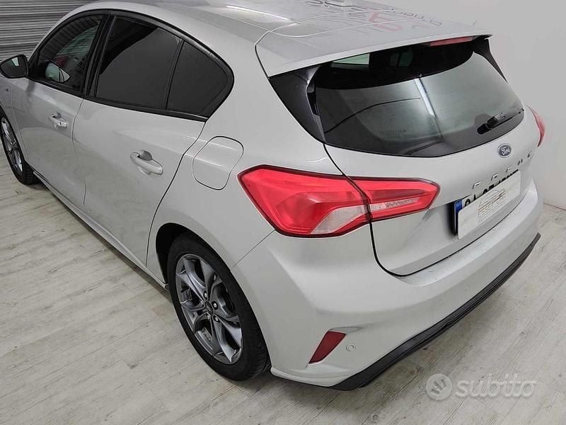 Usata Ford Focus ST 150 CV (110 kW) 2020 Grigio Berlina
