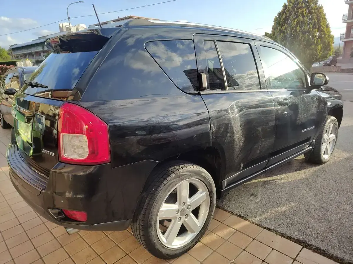 Usata Jeep Compass Limited 163 CV (119 kW) 2012 Nero SUV