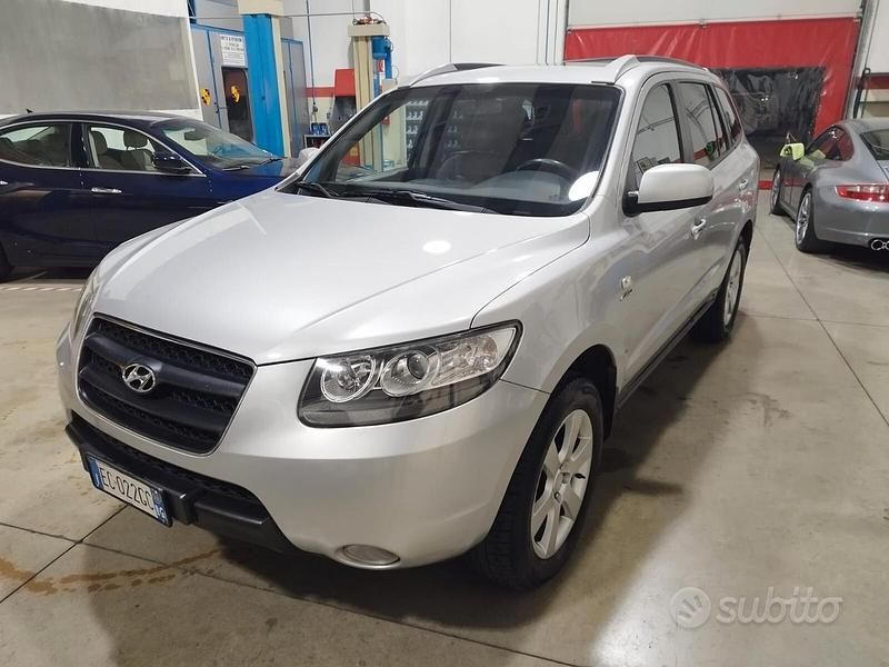 Usata Hyundai Santa Fe 155 CV (114 kW) 2010 Grigio SUV