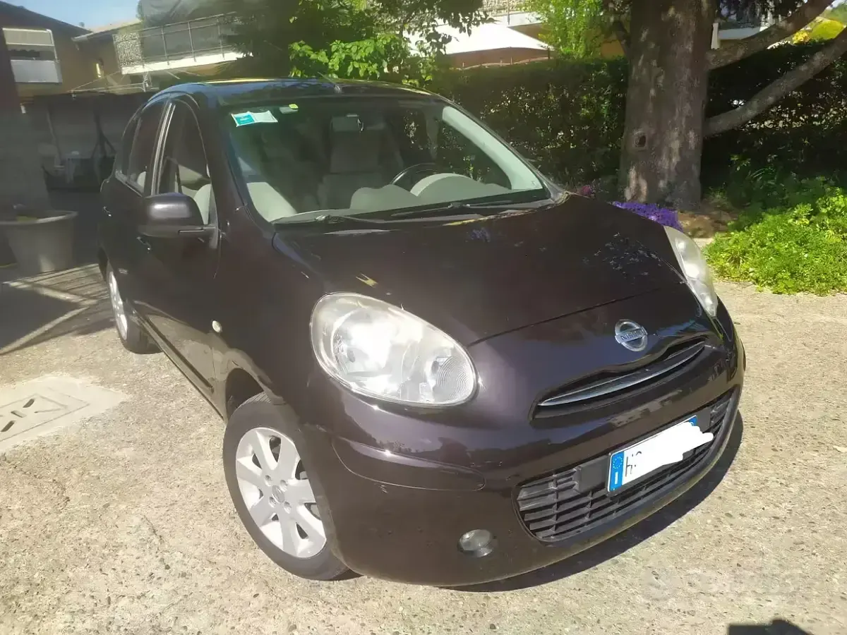 Gebraucht Nissan Micra 80 PS (58 kW) 2012 Schwarz Kleinwagen