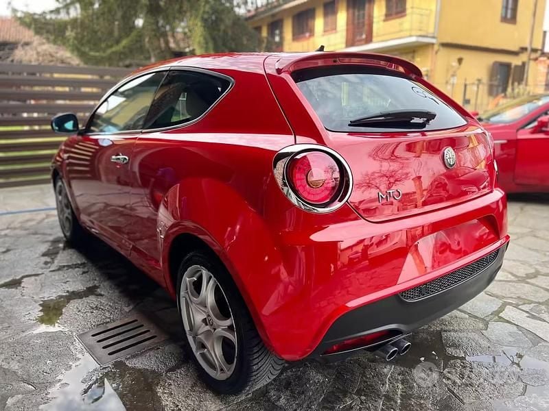 Usata Alfa Romeo MiTo Distinctive 155 CV (114 kW) 2009 Rosso Utilitaria