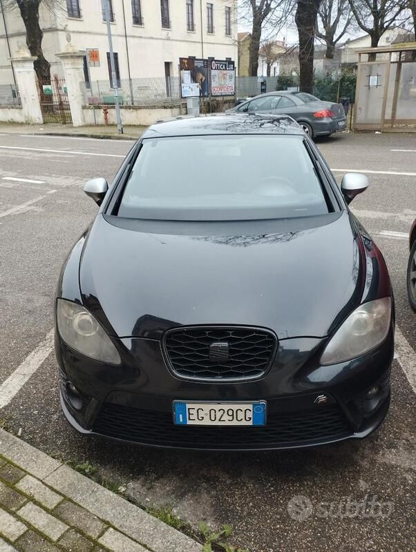 Usata 2011 Seat Leon FR Tre volumi | 5500 € (Cara) - Immagine 1/4