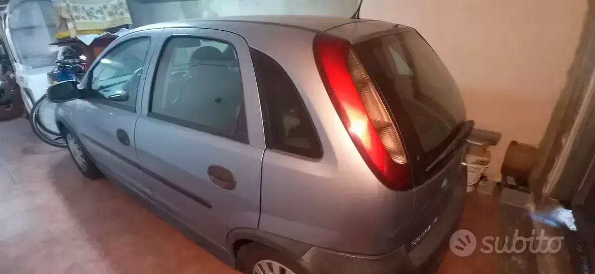 Usata Opel Corsa 75 CV (55 kW) 2003 Grigio Utilitaria