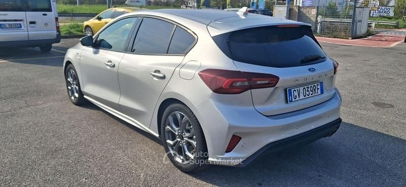 Usata Ford Focus ST-Line 155 CV (114 kW) 2024 Argento Berlina