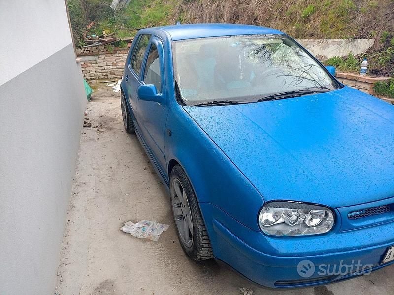 Usata VW Golf III 110 CV (80 kW) 1998 Blu Berlina