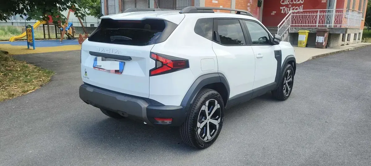 Usata Dacia Duster Journey 101 CV (74 kW) 2024 SUV