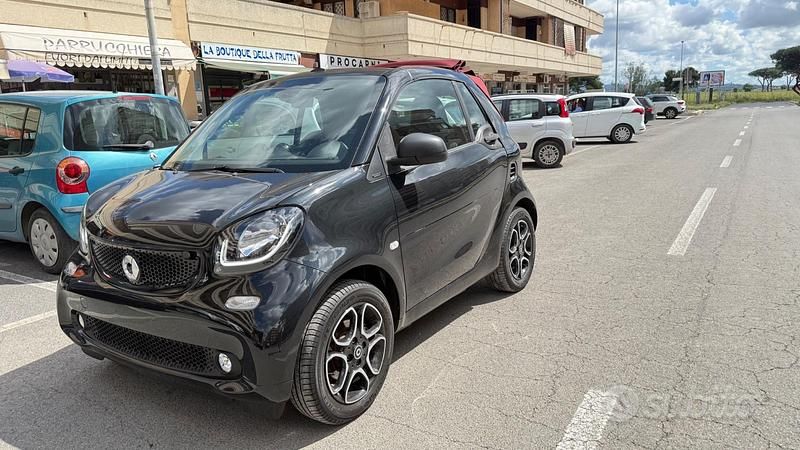 Usata Smart ForTwo Cabrio Passion 90 CV (66 kW) 2018 Nero Cabrio