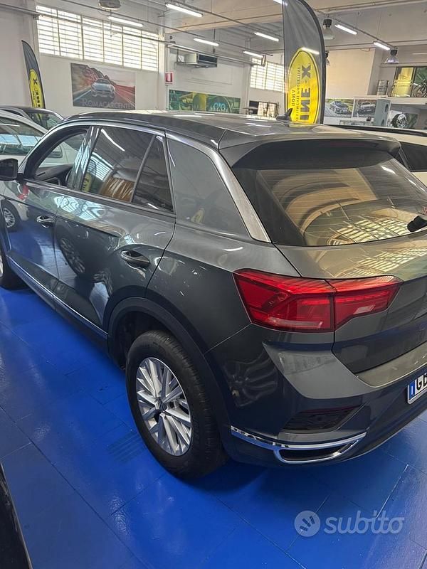 Usata VW T-Roc Style 150 CV (110 kW) 2020 Marrone SUV