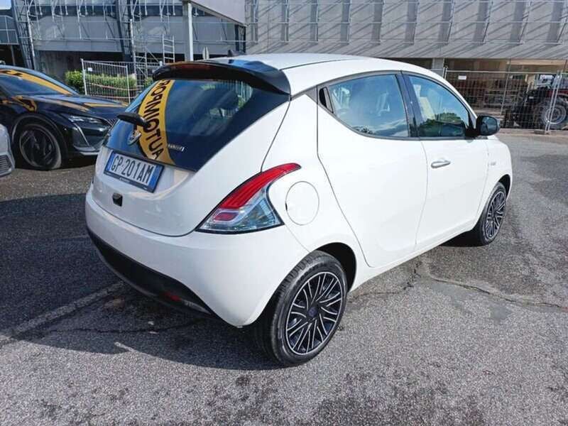 Usata Lancia Ypsilon Silver 69 CV (50 kW) 2023 Other Utilitaria