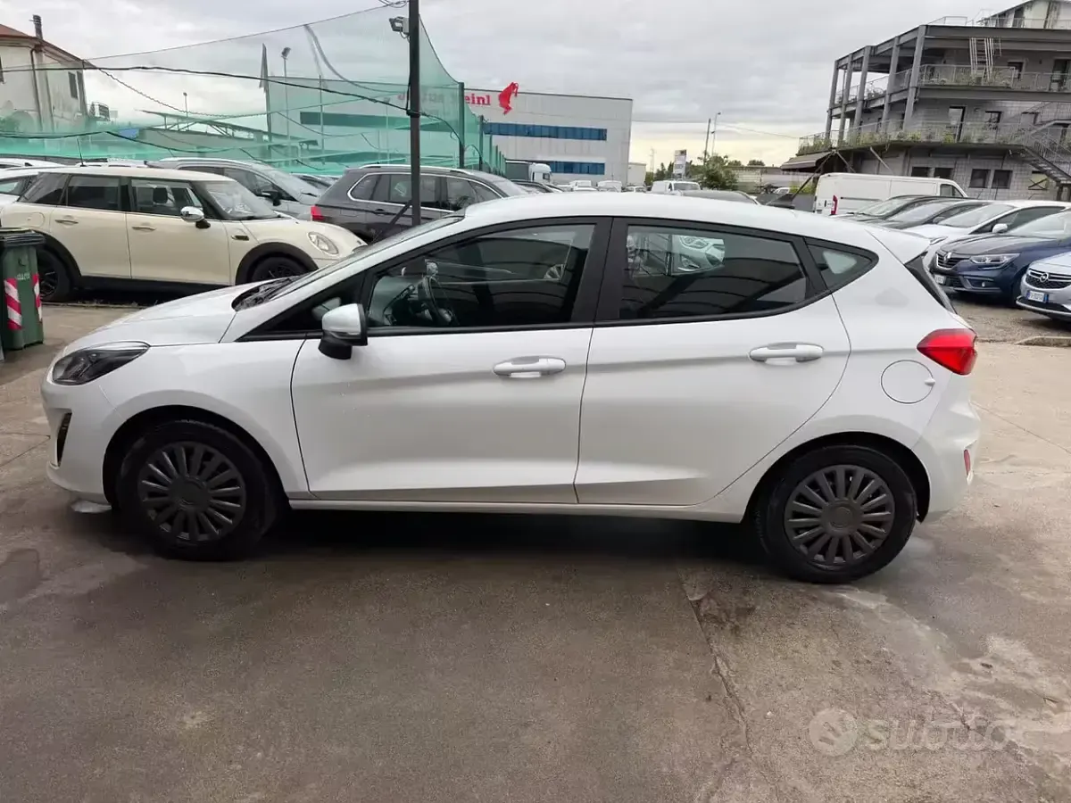 Usata Ford Fiesta 86 CV (63 kW) 2021 Bianco Utilitaria
