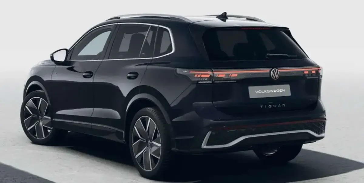 Nuova VW Tiguan R-line Plus 150 CV (110 kW) 2026 Nero SUV