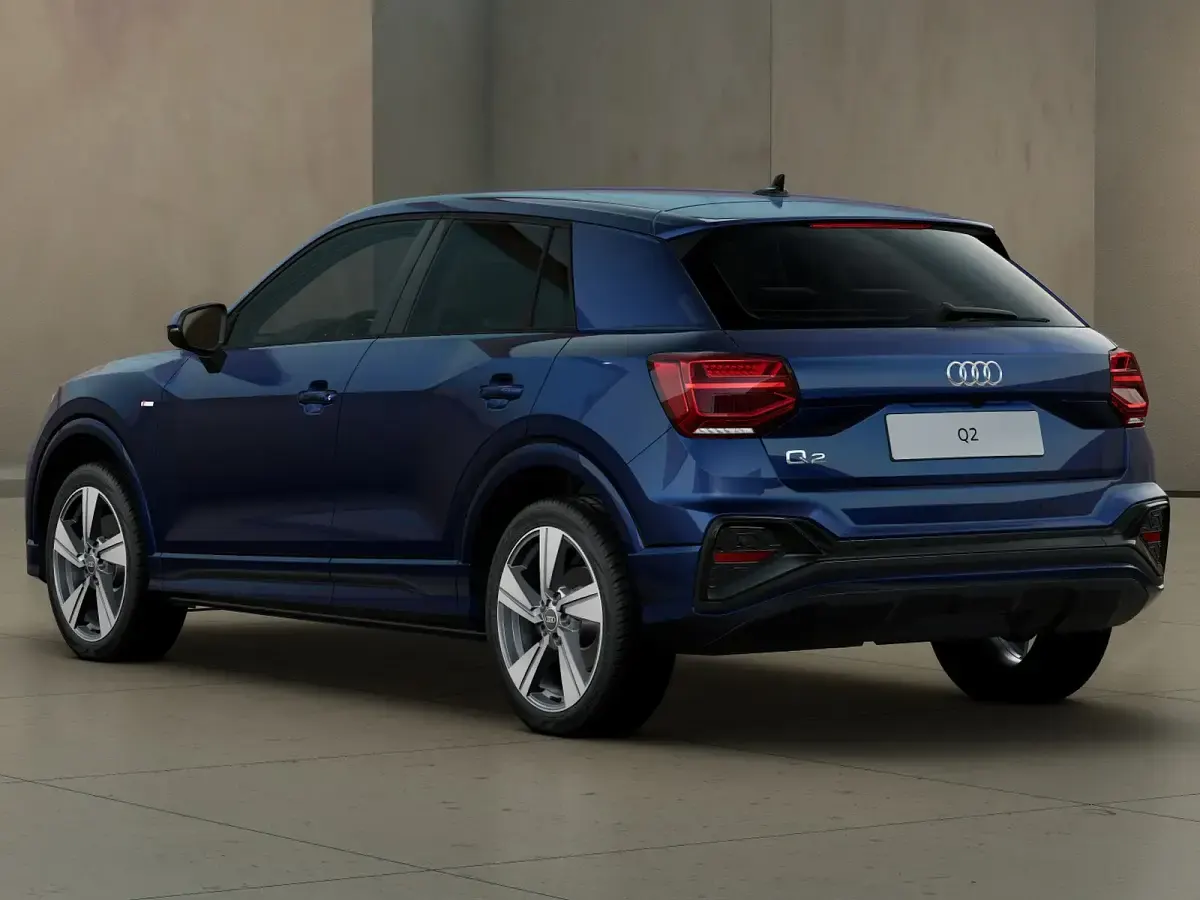 Nuova Audi Q2 S-Line 150 CV (110 kW) 2026 Blu navarra metallizzato SUV