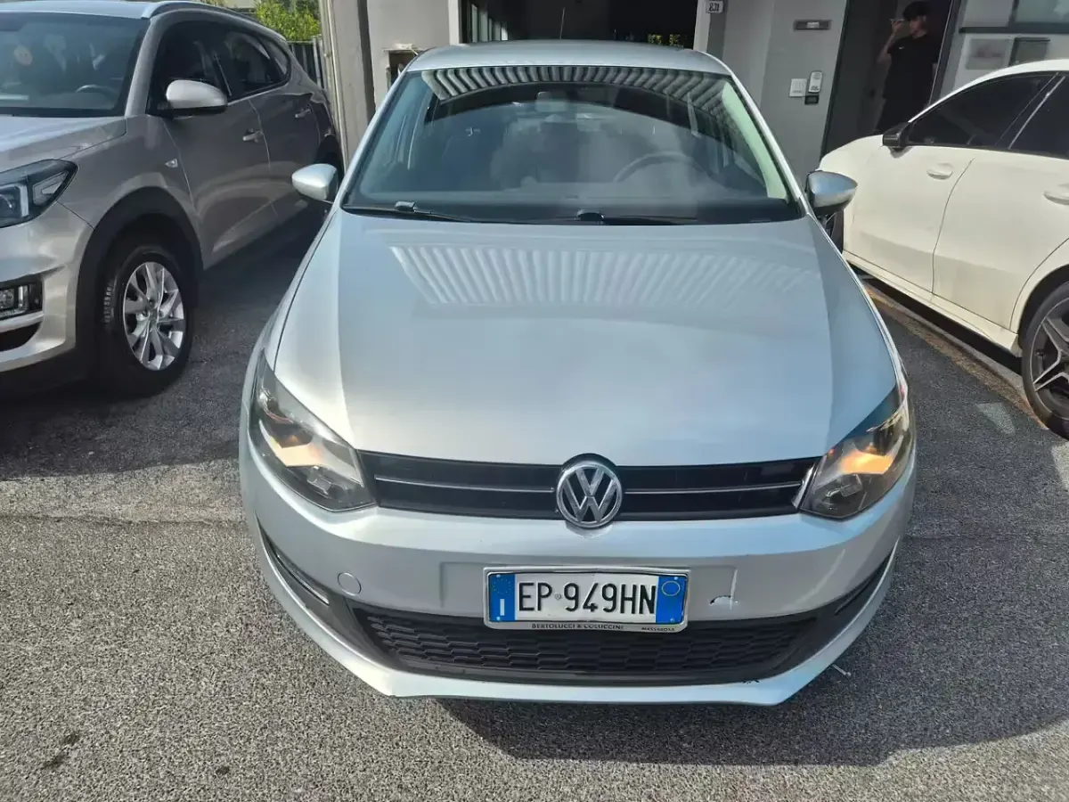 Usata VW Polo Comfortline 69 CV (50 kW) 2013 Argento Utilitaria
