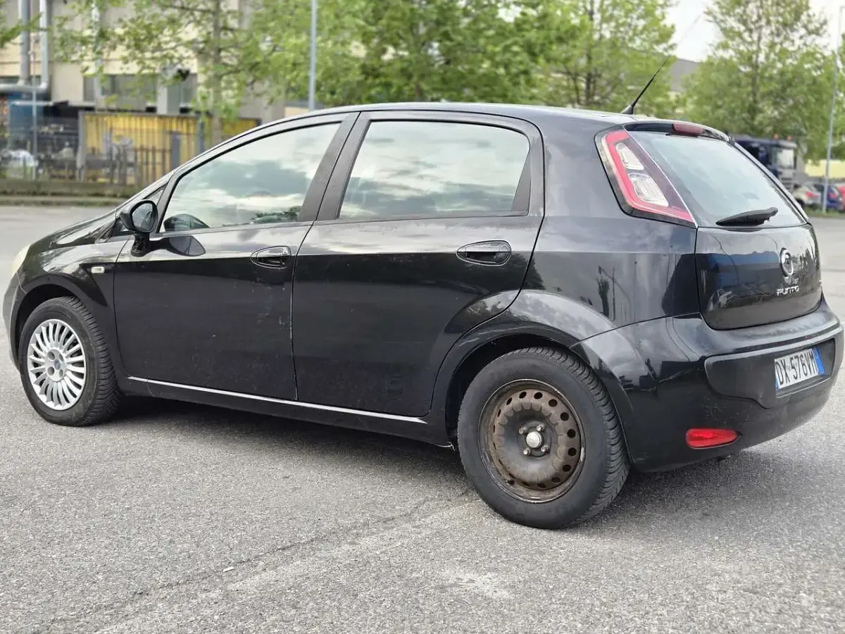 Usata Fiat Punto Evo Dynamic 75 CV (55 kW) 2010 Nero Utilitaria