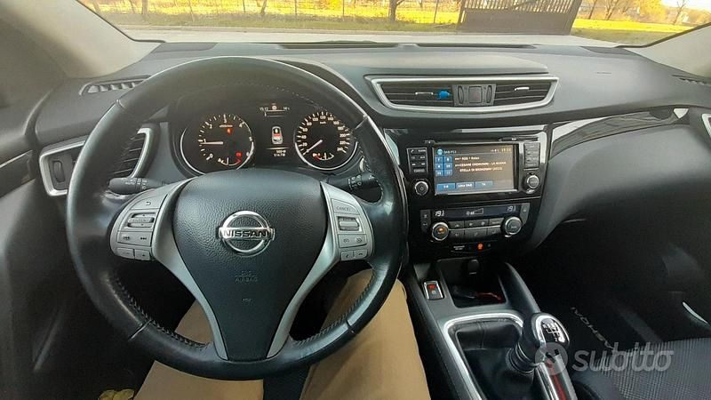 Usata Nissan Qashqai 360º 131 CV (96 kW) 2015 Bianco SUV