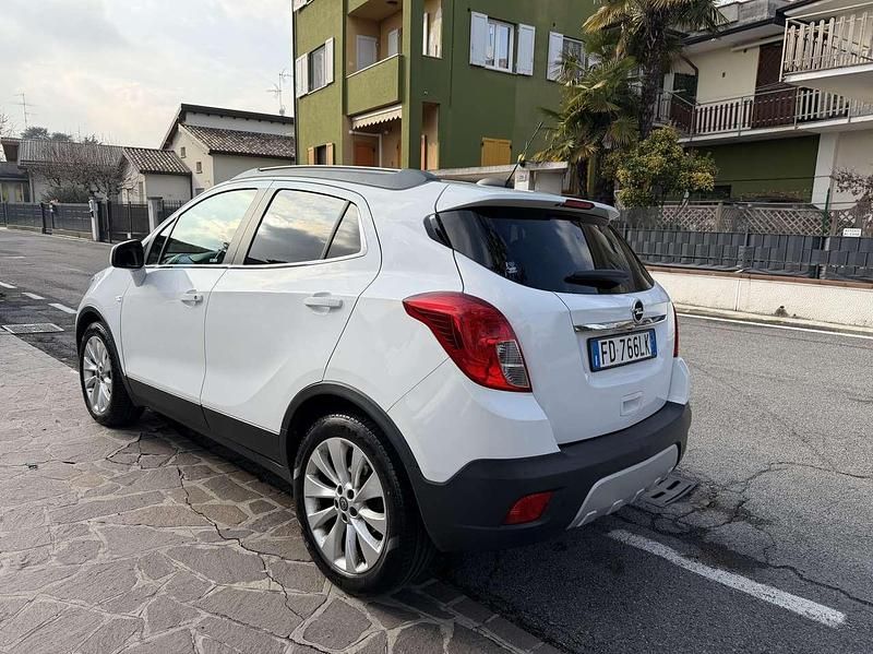 Usata Opel Mokka Cosmo 116 CV (85 kW) 2016 Bianco SUV