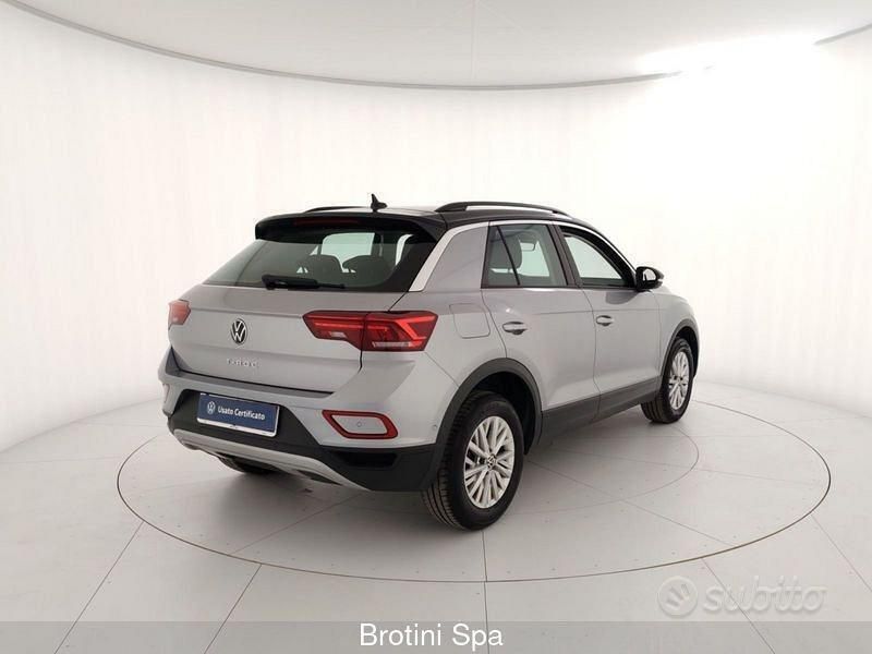 Usata VW T-Roc Life 150 CV (110 kW) 2023 Grigio SUV