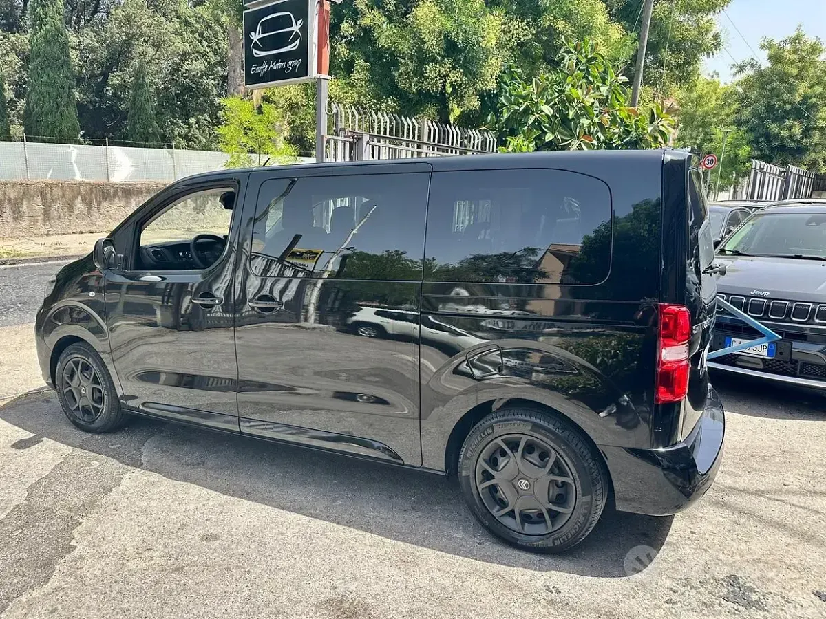 Usata Citroën Spacetourer Business Class 177 CV (130 kW) 2025 Nero Monovolume