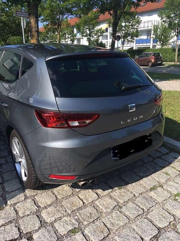 Usata Seat Leon ST 125 CV (91 kW) 2016 Grigio Station wagon
